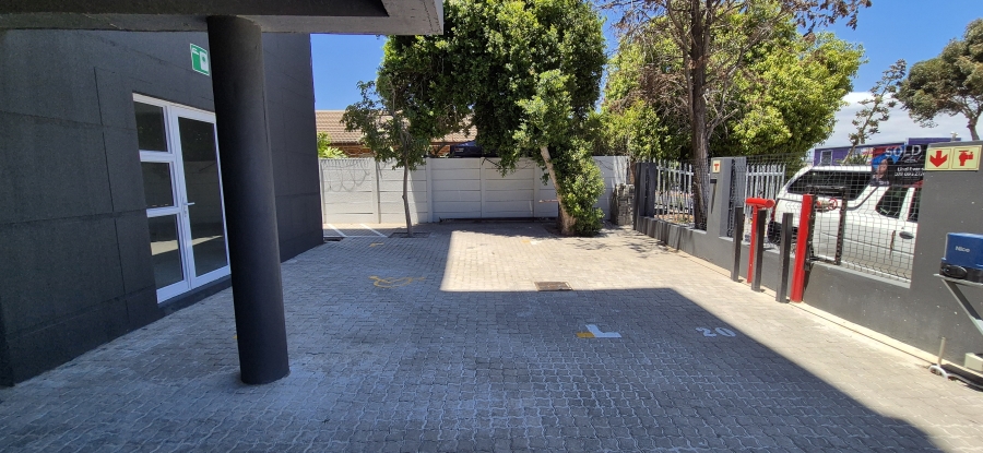 1 Bedroom Property for Sale in Table View Western Cape